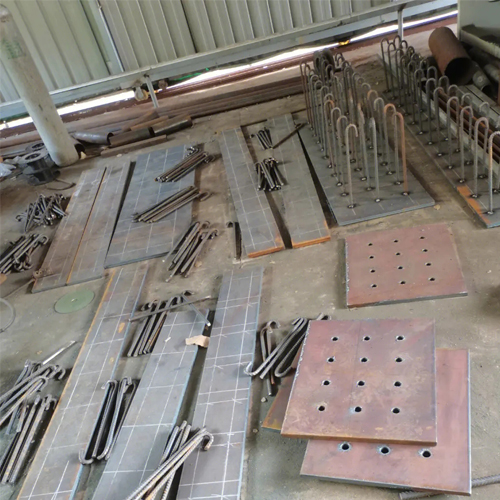 有哪些其他因素会影响鄂尔多斯预埋件位置的确定？